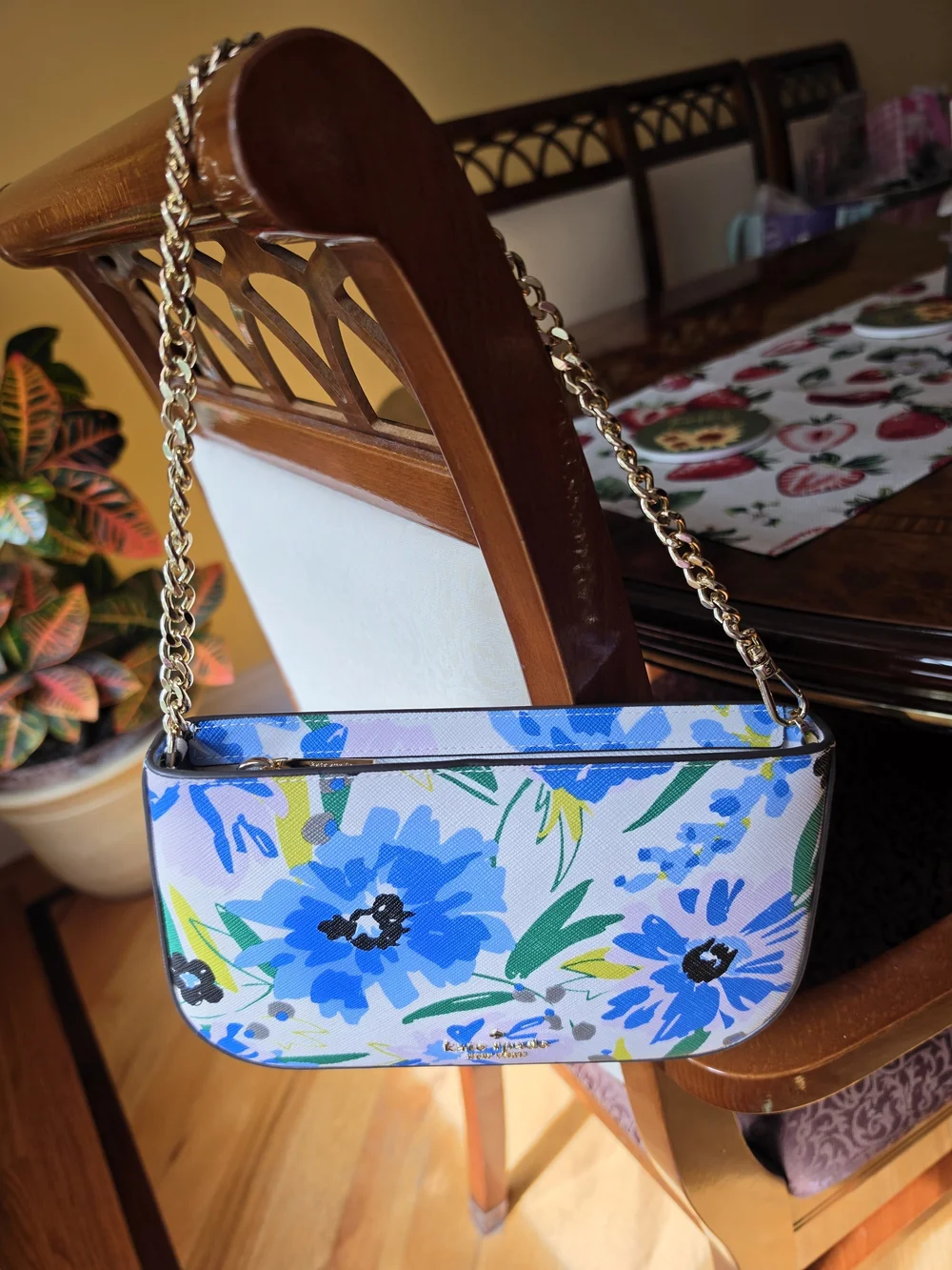 🌸 NWT Kate Spade Floral Crossbody + Amina Lip Gloss 💙✨